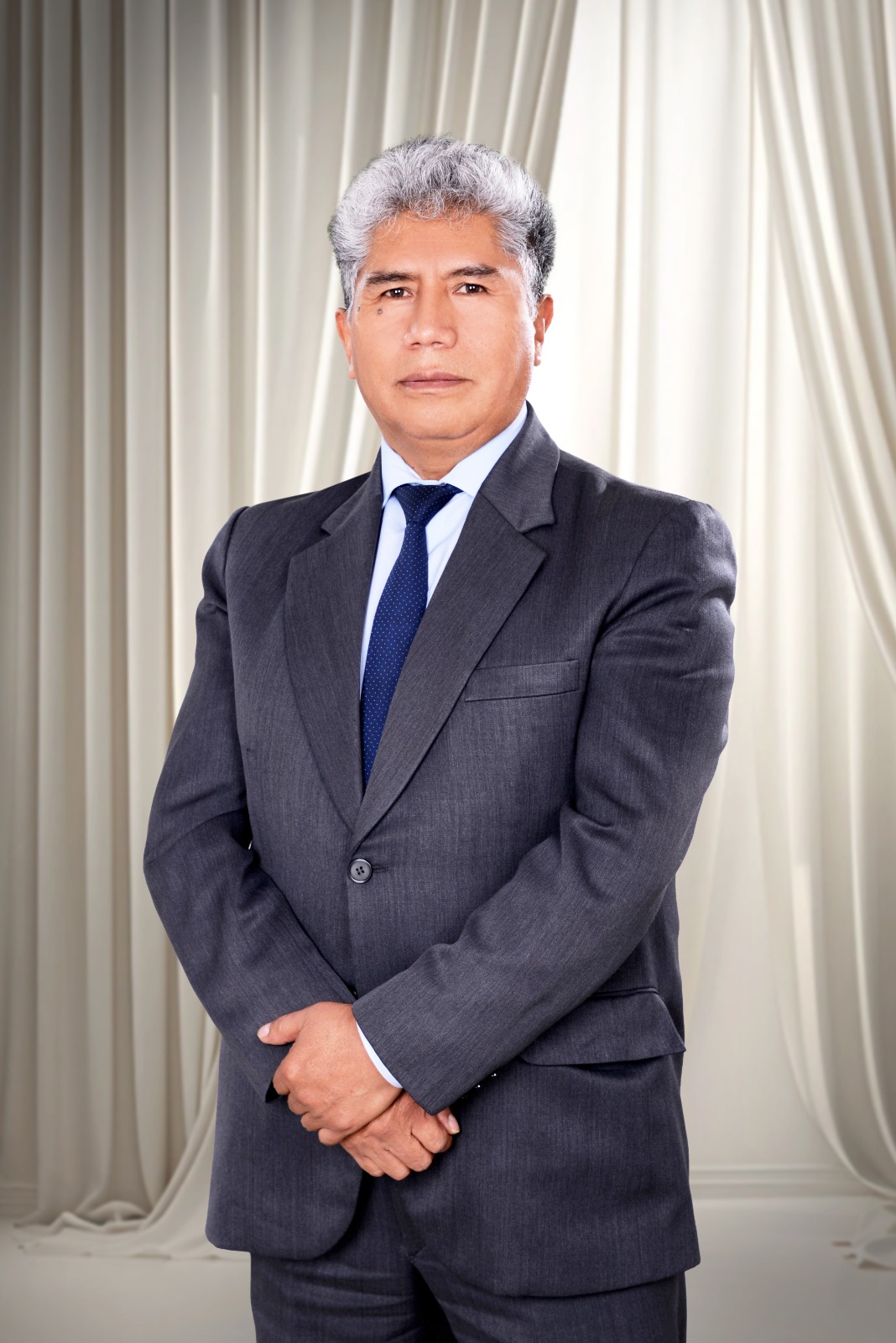 Dr. Ricardo Quisbert