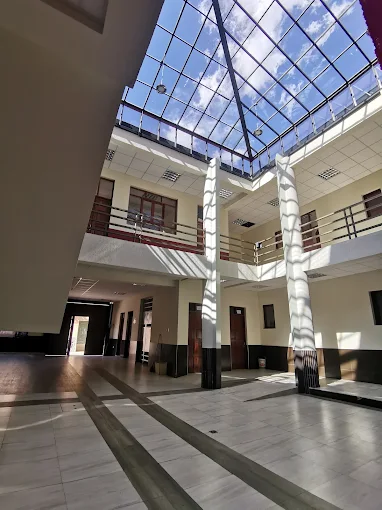 Facultad de Medicina UATF - Foto 1